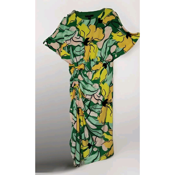 Maggy London Dresses & Skirts - Maggy London Pullover Gathered Waist•Hi-Lo Rouched Tropical Print Sheath Dress•4